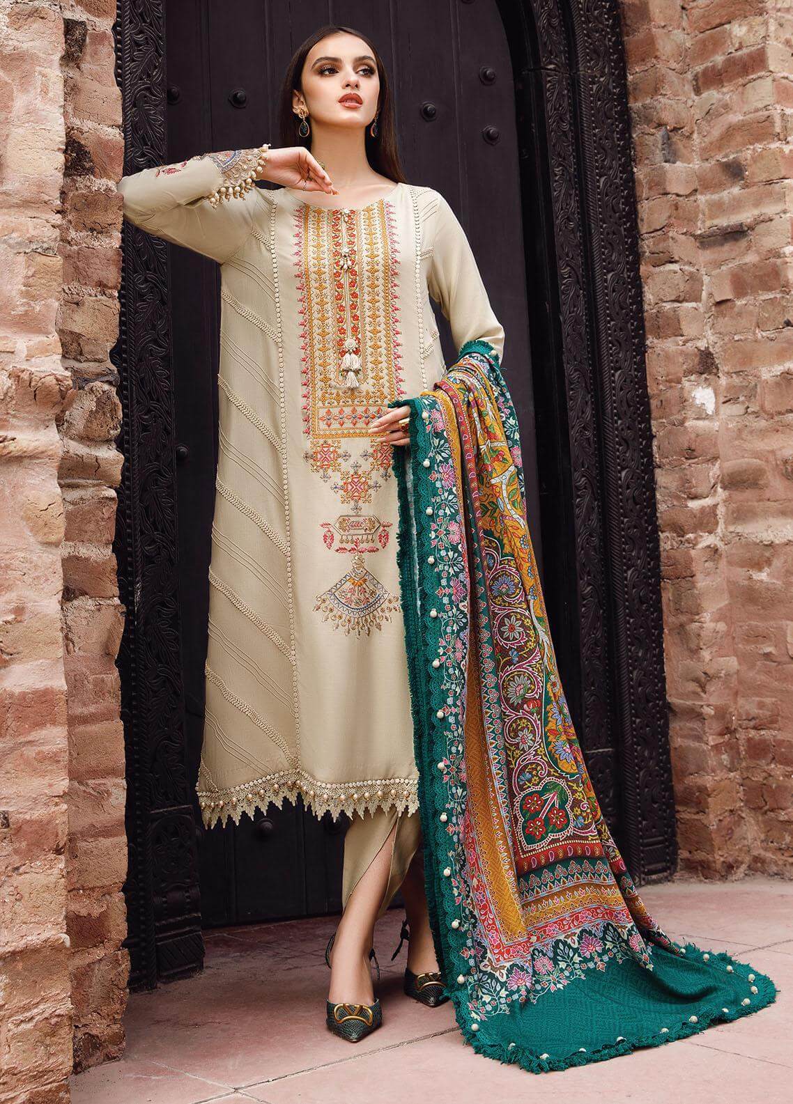 3 Piece Unstitched Heavy Embroidered Dhanak Wool Suit ( Printed Woolen Naqoosh.pk 3 Piece Unstitched Heavy Embroidered Dhanak Wool Suit ( Printed Woolen Naqoosh.pk
